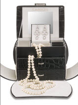 Jewelry Travel Case When You Open a Qualifying Registry at Bloomingdale’s