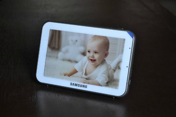 Create Peace of Mind With Samsung's BrightVIEW Baby Monitor 